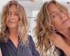 Wednesday 2 November 2022 09:58 PM Jennifer Aniston shows off her natural curls while letting her hair 'air dry' trends now
