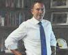 Tony Abbott strikes a macho power pose as he unveils official portrait in ... trends now