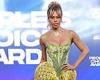 People's Choice Awards 2022 live red carpet best dressed stars trends now