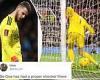 sport news Fans rip into Man United's David De Gea after HILARIOUS blunder leads to ... trends now