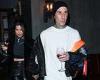 Kourtney Kardashian and beau Travis Barker carry large glasses of red wine to ... trends now