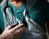 Junior doctors slam British Medical Association's 'unrealistic' pay demands trends now