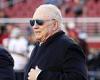 sport news Cowboys owner Jerry Jones says loss to San Francisco does NOT put Mike ... trends now