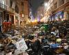 French protestors stack piles of rubbish-filled bin bags into makeshift ... trends now