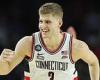 sport news UConn's Joey Calcaterra says it's 'crazy' that he'll face old rivals SDSU in ... trends now