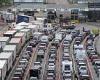 Thousands of cars form massive queues at Port of Dover trends now