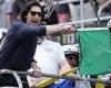 sport news Adam Driver enthusiastically waves the green flag at Indy 500 as the actor ... trends now