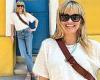 Reese Witherspoon enjoys family trip to Paris with mom and two nieces trends now