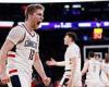 sport news UConn holds off St. John's to advance to Big East final as Huskies head coach ... trends now