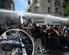 Argentina strongman Javier Milei is rocked by riots as police fire water cannon ... trends now