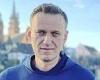 Alexei Navalny was 'tightly tied up by the arms and legs four hours before he ... trends now