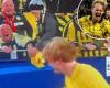 sport news Borussia Dortmund fan appears to steal a Julian Brandt shirt from a supporter ... trends now