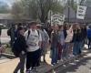 Students walked out of Mt. Nebo Middle School in Utah to protest the school for ... trends now