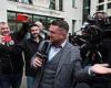 Tommy Robinson broadcasts for his 'Urban Scoop' platform as he arrives at court ... trends now