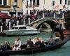 Violent clashes break out in Venice over 'absurd' €5 entrance fee' for ... trends now