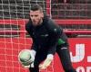 sport news Former Man United goalkeeper David de Gea posts training video from non-league ... trends now