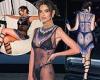 Emily Ratajkowski leaves little to the imagination as she displays her toned ... trends now