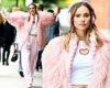 Suki Waterhouse flashes her midriff in T-shirt with furry pink jacket while on ... trends now