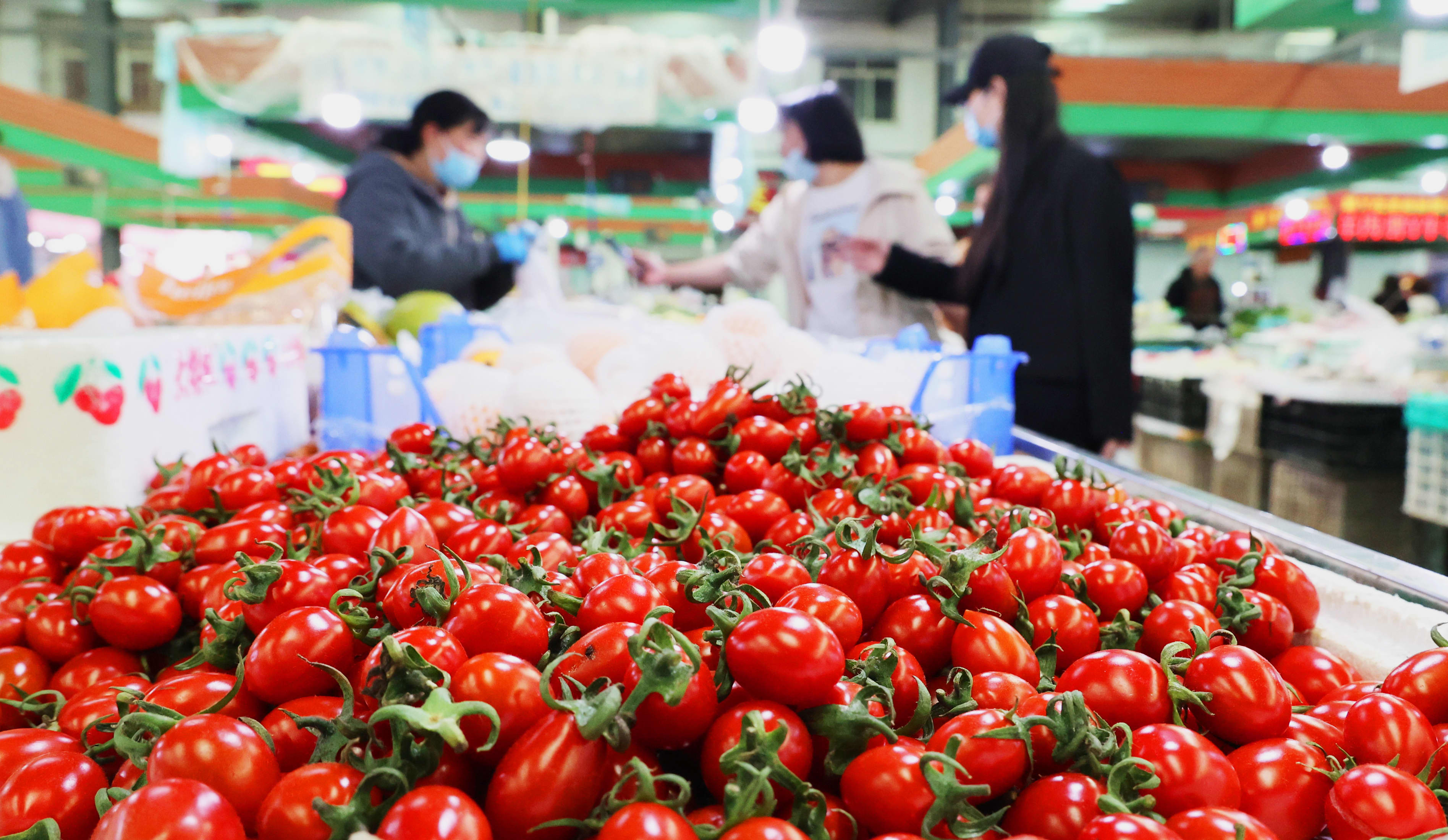 China consumer prices rise slowest in 4 months, despite stimulus